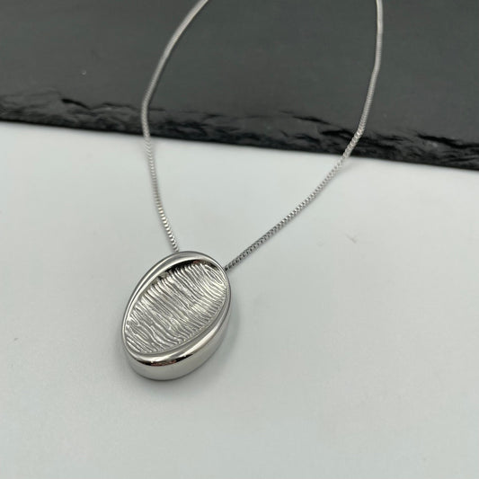 Sia Line Necklace