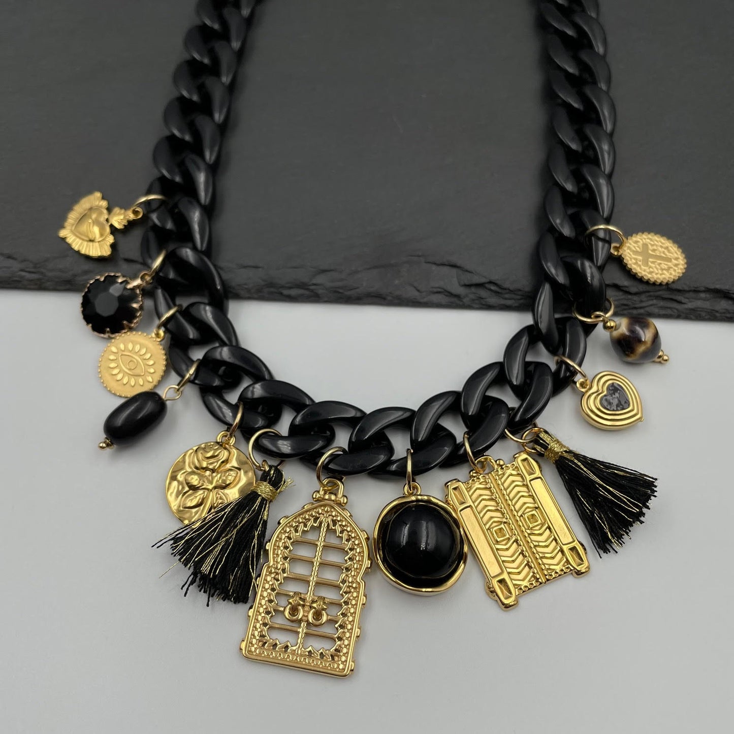 Λεπτομέρεια Nerina Necklace από ανοξείδωτο ατσάλι