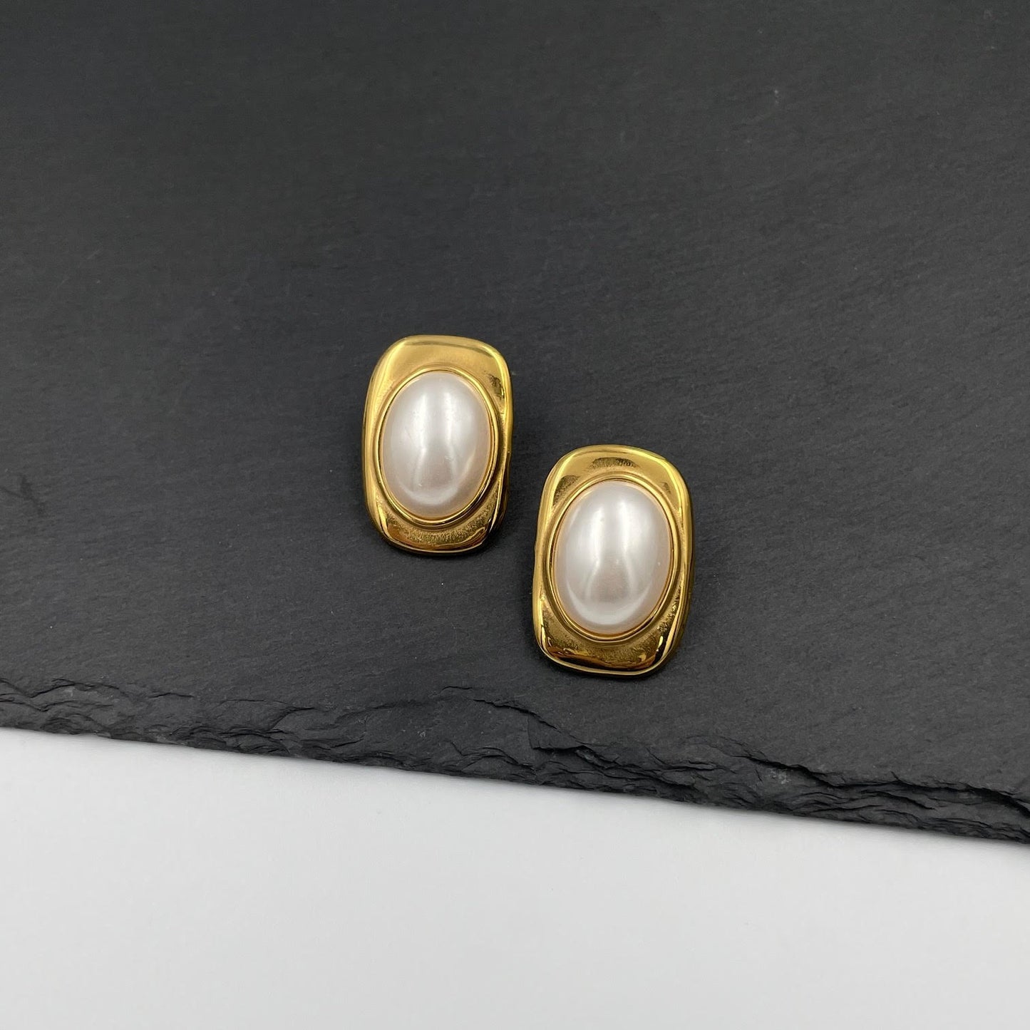 The White Muse Earrings - Γυναικεία Σκουλαρίκια
