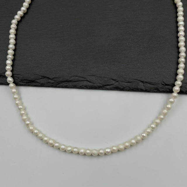Classic Pearl Necklace