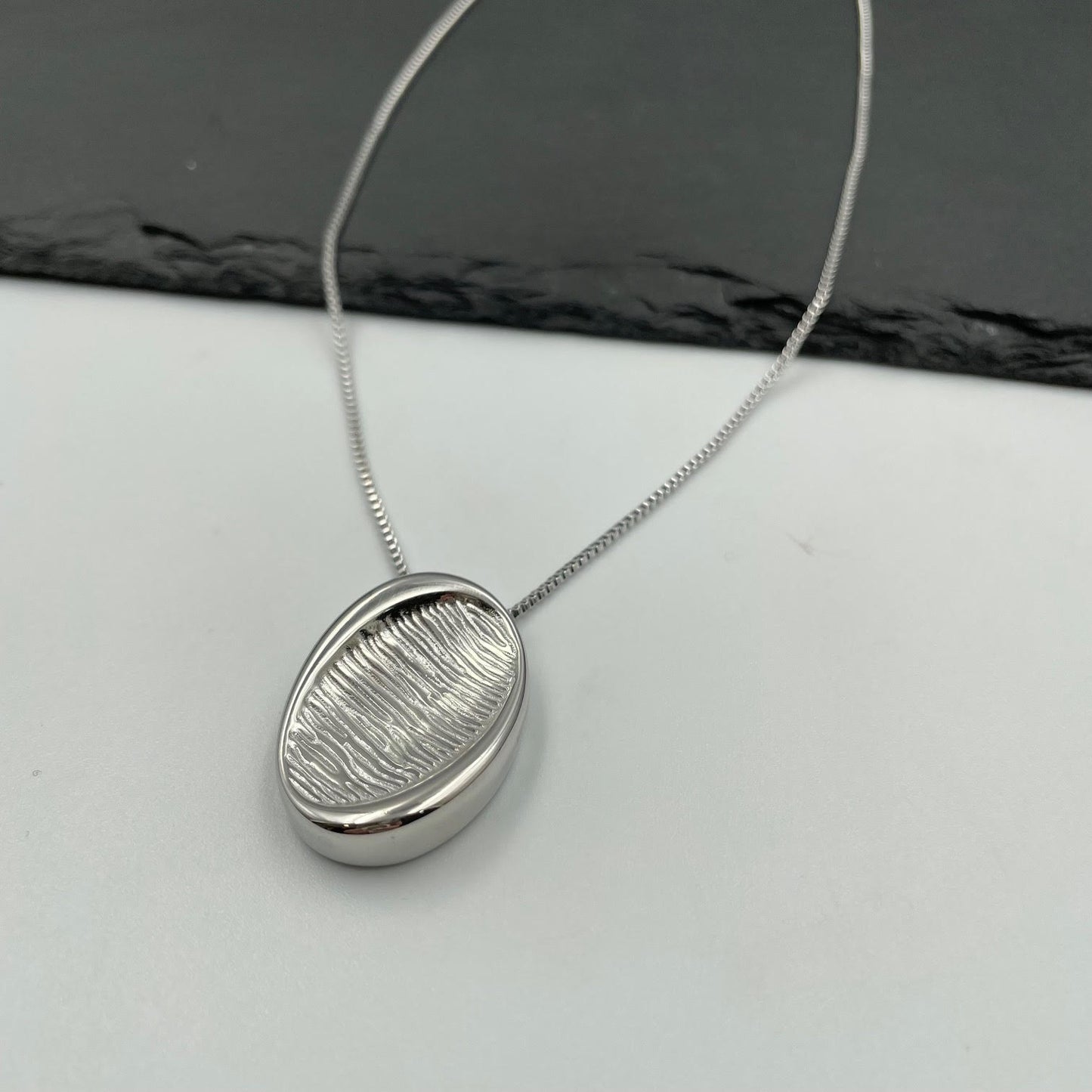 Sia Line Necklace