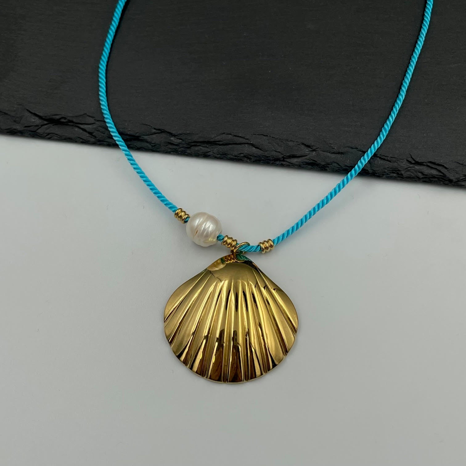 Λεπτομέρεια Corallina Necklace από ανοξείδωτο ατσάλι