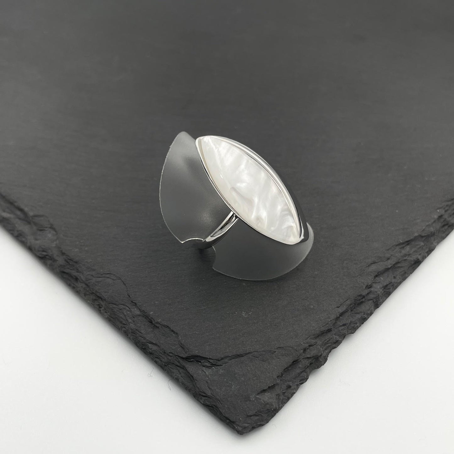 The Ivory Shell Ring - Γυναικείο Δαχτυλίδι