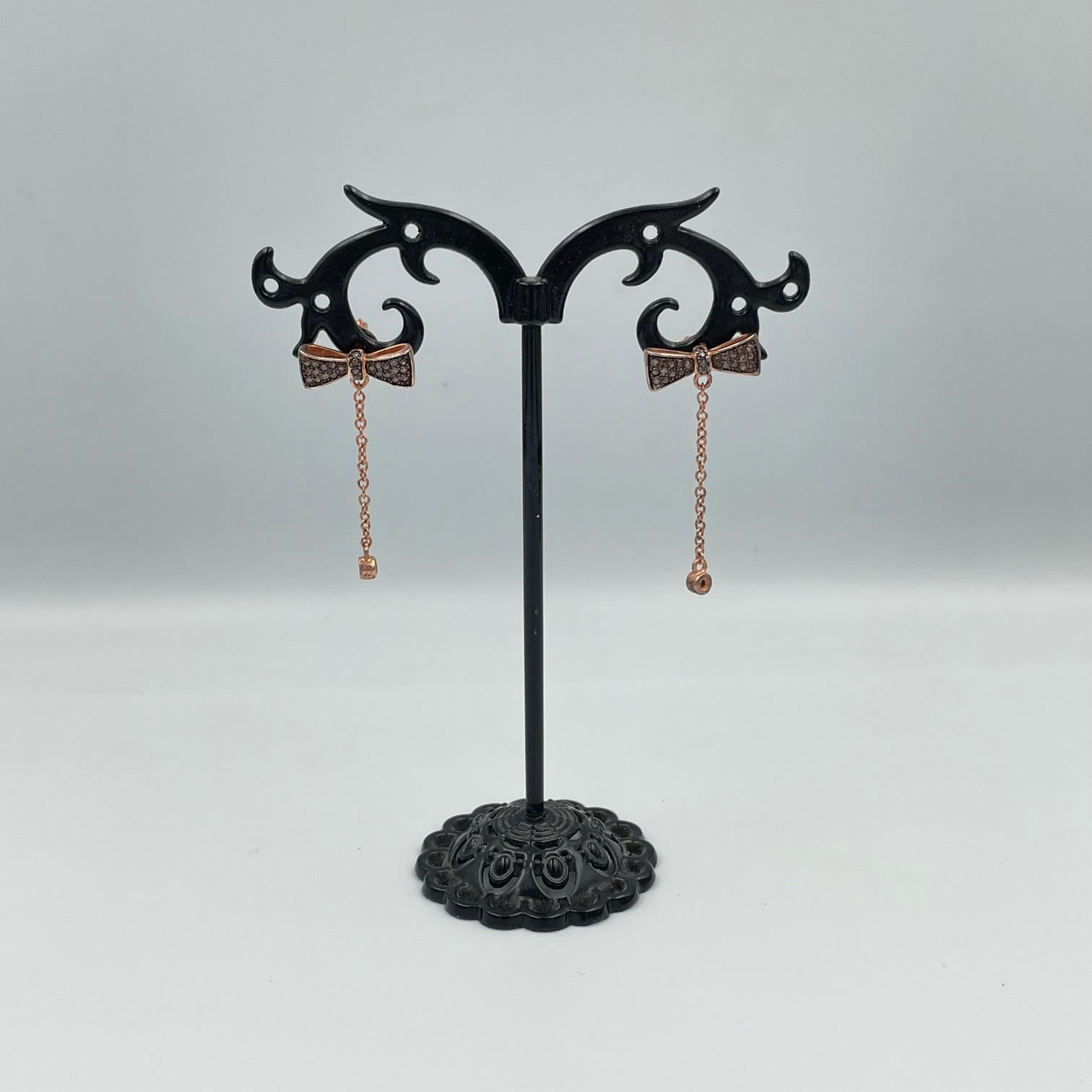 The Noir Bow Earrings - Γυναικεία Σκουλαρίκια
