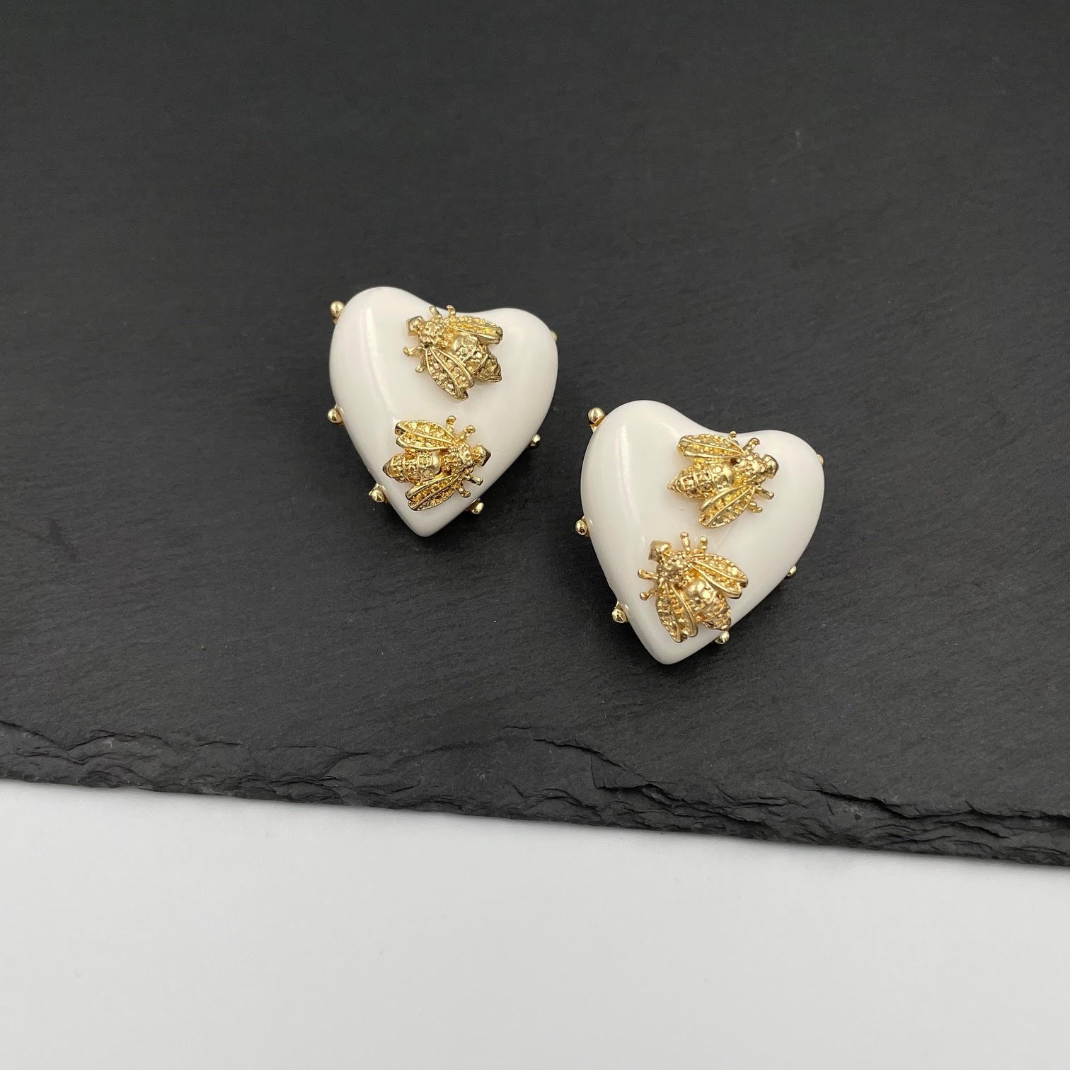 The Queen Bee Earrings - Ecru - Γυναικεία Σκουλαρίκια