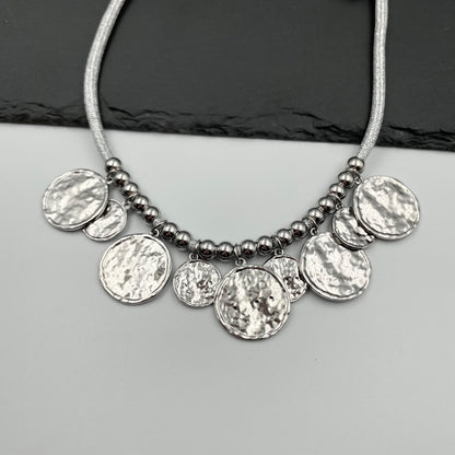 Λεπτομέρεια Valeria Necklace από ανοξείδωτο ατσάλι