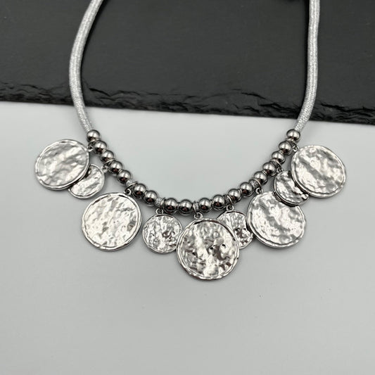 Λεπτομέρεια Valeria Necklace από ανοξείδωτο ατσάλι
